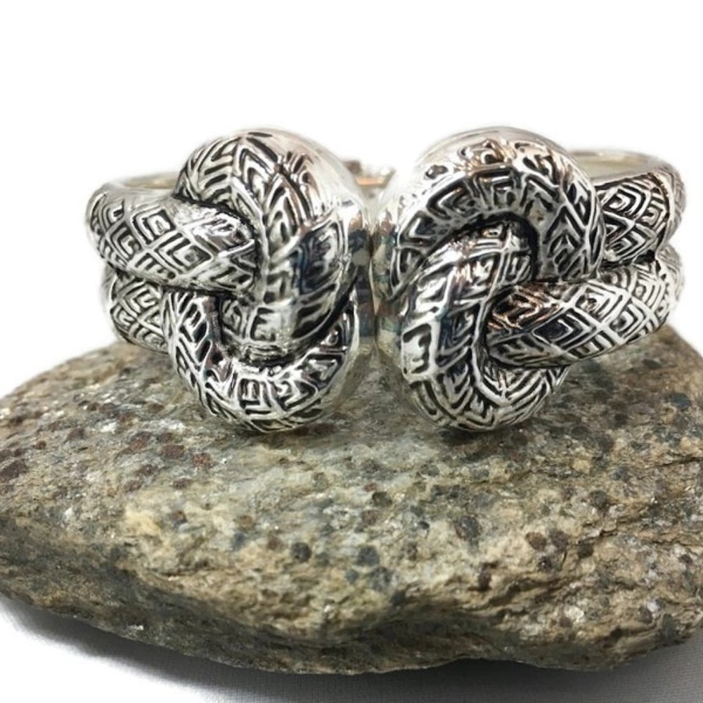 Retro Wide Silver Love Knot Hinged Clamper Fashion Bracelet